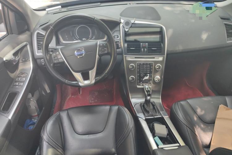Used Volvo XC60 2016 T5 AWD Zhiyuan Edition Center Console
