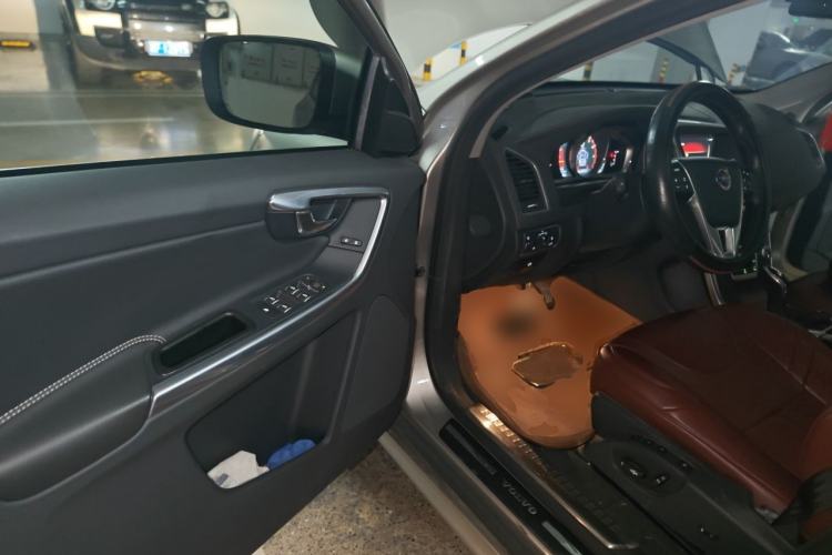 Used Volvo XC60 2016 T5 Smart Version Driver Seat