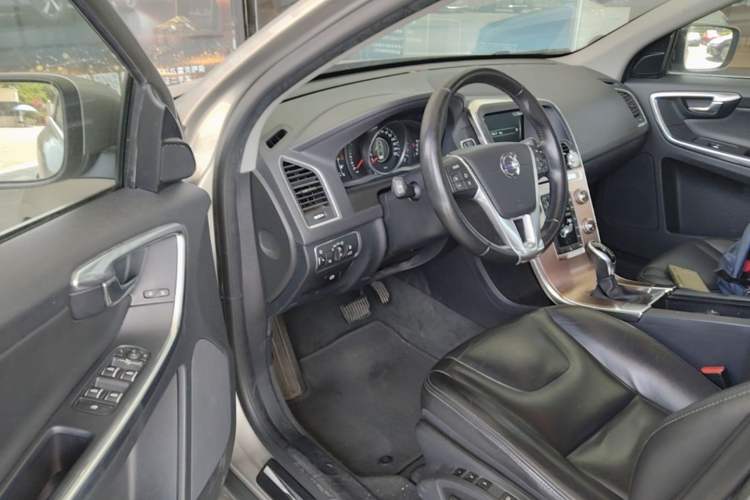 Used Volvo XC60 2016 T5 Smart Upgrade Model Driver Seat