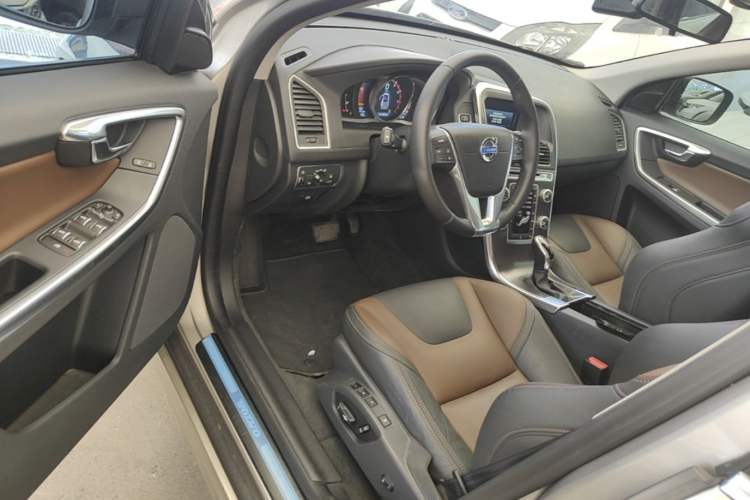 Used Volvo XC60 2016 T5 Smart Version Driver Seat