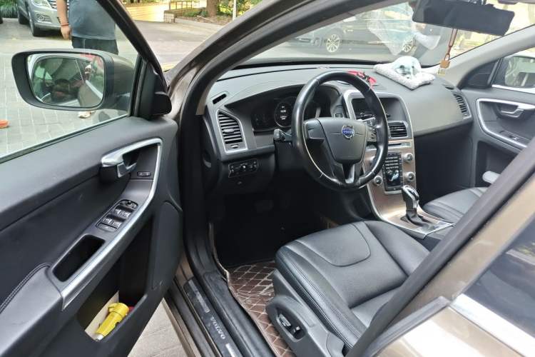 Used Volvo XC60 2016 T5 Smart Drive Edition Driver Seat