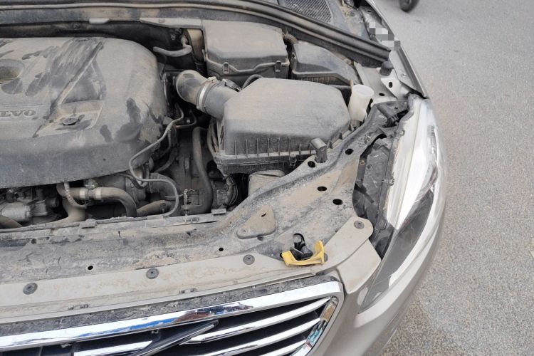 Used Volvo XC60 2016 T5 Smart Drive Edition Engine Bay Left