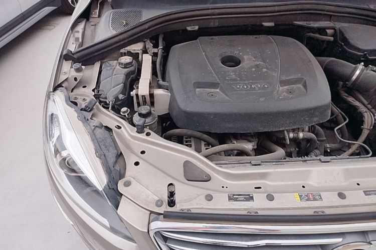 Used Volvo XC60 2016 T5 Smart Version Engine Bay Right
