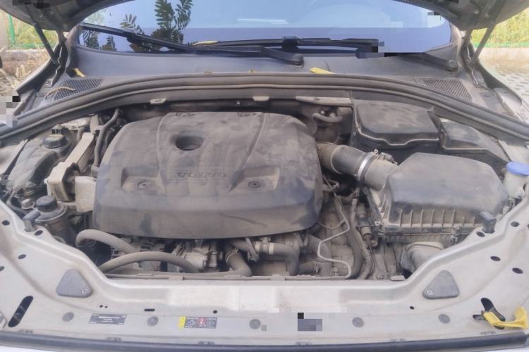 Used Volvo XC60 2016 T5 Smart Upgrade Model Engine Bay