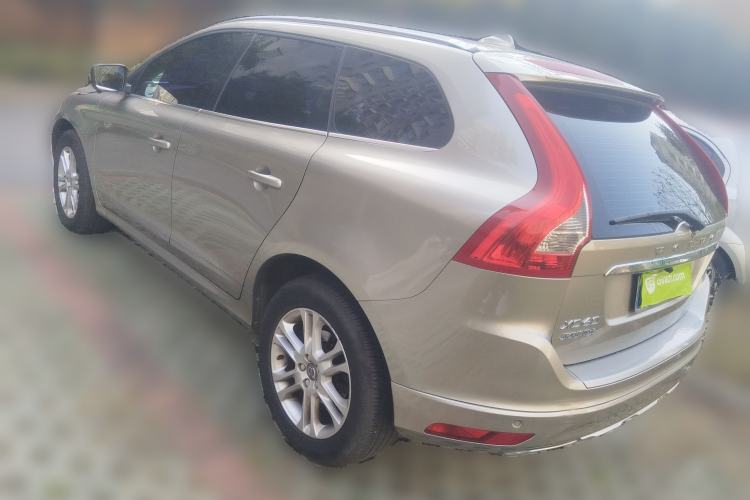 Used Volvo XC60 2016 T5 Smart Upgrade Model Exterior 3