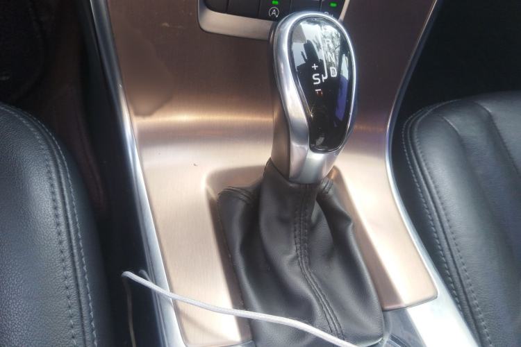 Used Volvo XC60 2016 T5 Smart Upgrade Model Gear Lever