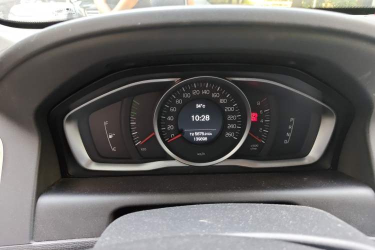 Used Volvo XC60 2016 T5 Smart Drive Edition Instrument Cluster