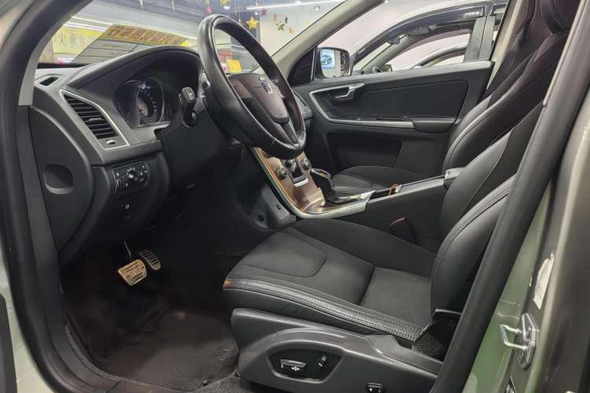 Used Volvo XC60 2016 T5 Smart Drive Edition Interior 2