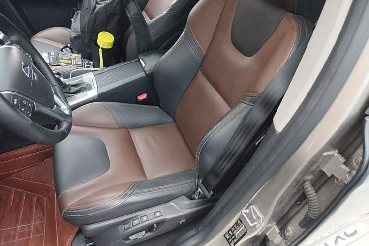 Used Volvo XC60 2016 T5 Smart Version Left Front Seat
