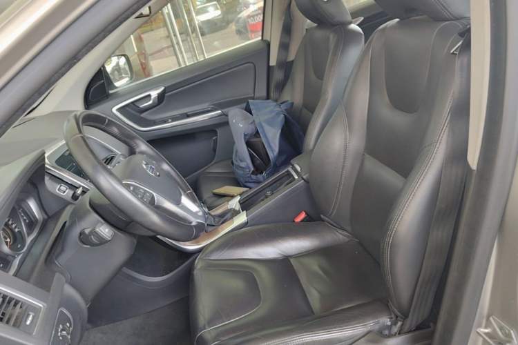 Used Volvo XC60 2016 T5 Smart Upgrade Model Left Front Seat