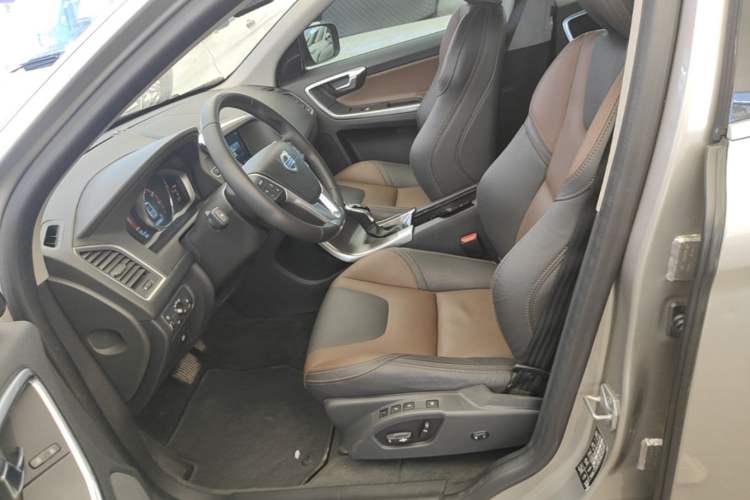 Used Volvo XC60 2016 T5 Smart Version Left Front Seat