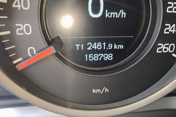 Used Volvo XC60 2016 T5 Smart Upgrade Model Odometer Close Up