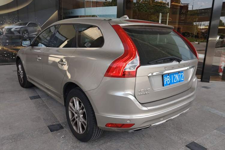 Used Volvo XC60 2016 T5 Smart Upgrade Model Rear Left 45 Deg