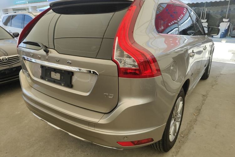 Used Volvo XC60 2016 T5 Smart Version Rear Right 45 Deg