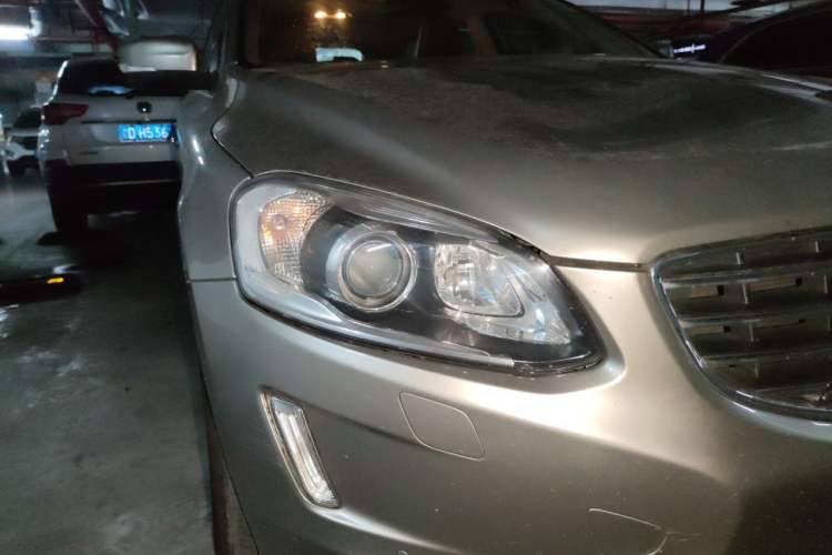 Used Volvo XC60 2016 T5 Smart Version Right Front Headlight