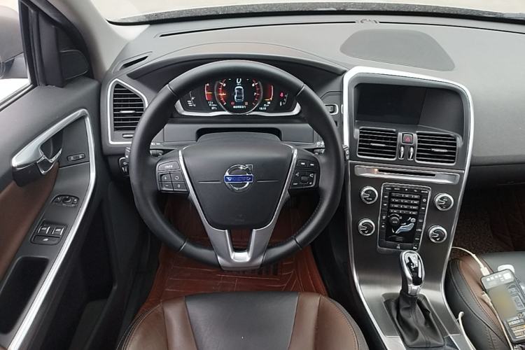 Used Volvo XC60 2016 T5 Smart Version Steering Wheel