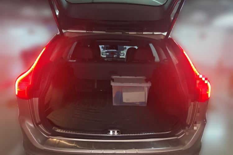 Used Volvo XC60 2016 T5 Smart Version Trunk
