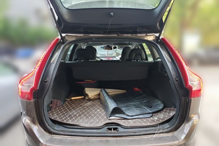 Used Volvo XC60 2016 T5 Smart Drive Edition Trunk