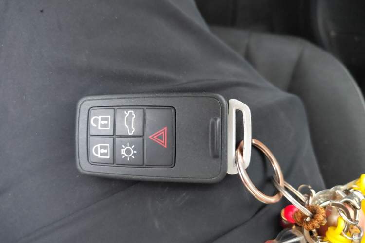 Used Volvo XC60 2016 T5 Smart Drive Edition Vehicle Key