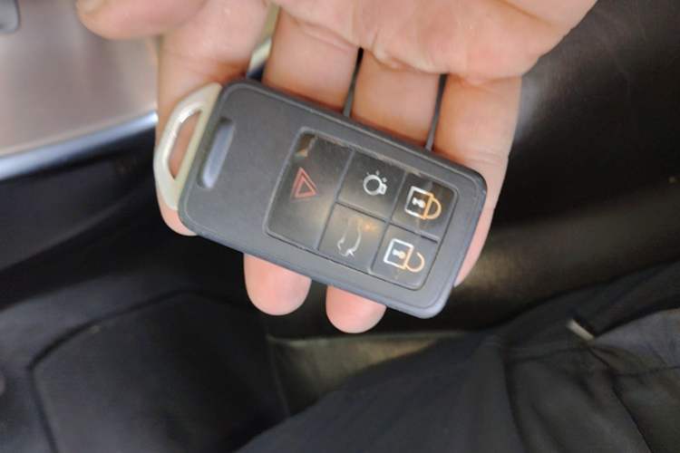 Used Volvo XC60 2016 T5 Smart Upgrade Model Vehicle Key