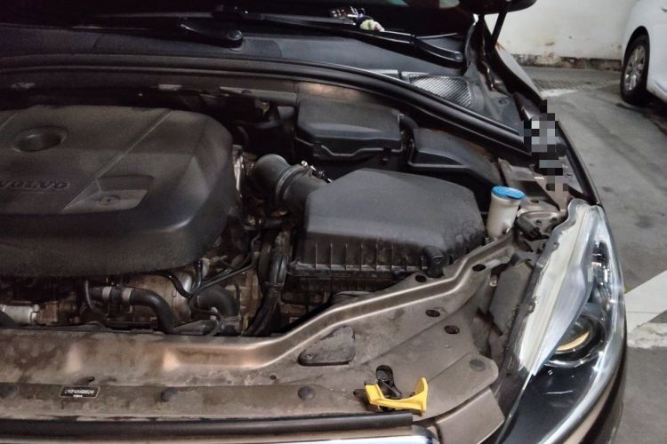 Used Volvo XC60 2016 T5 Smart Version Engine Bay Left