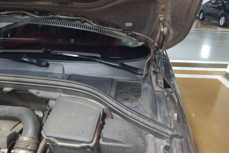 Used Volvo XC60 2016 T5 AWD Smart Drive Edition Engine Bay Left