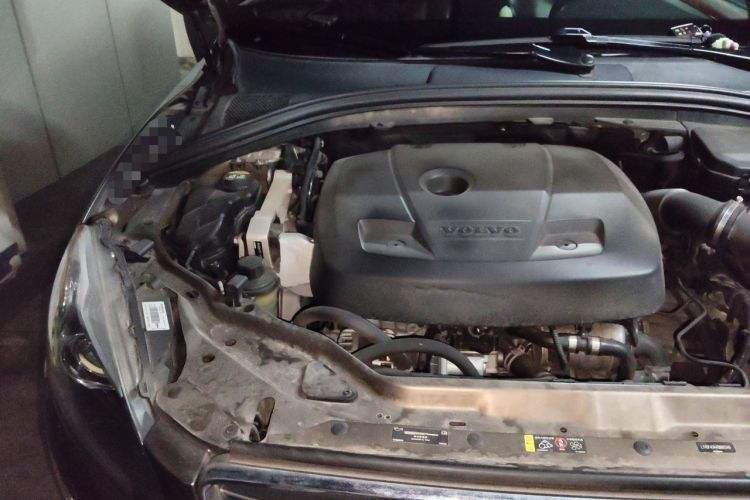 Used Volvo XC60 2016 T5 Smart Version Engine Bay Right