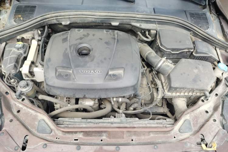 Used Volvo XC60 2016 T5 Smart Upgrade Model Engine Bay