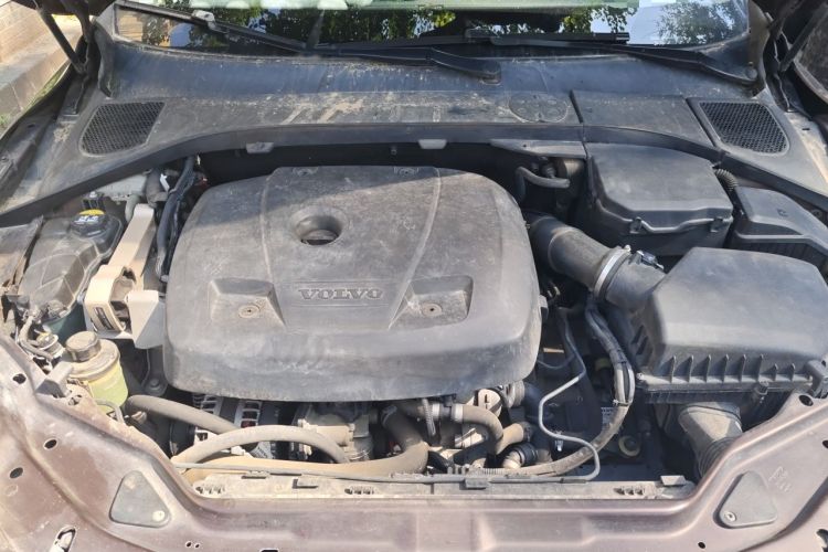 Used Volvo XC60 2016 T5 Smart Upgrade Model Engine Bay