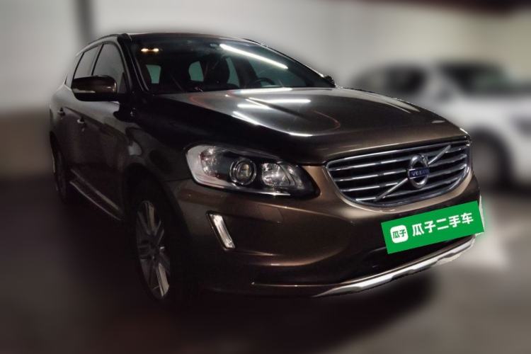 Used Volvo XC60 2016 T5 Smart Version Front Right 45 Deg