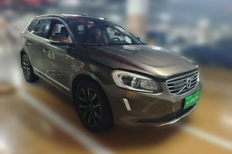 Used Volvo XC60 2016 T5 AWD Smart Drive Edition Front Right 45 Deg
