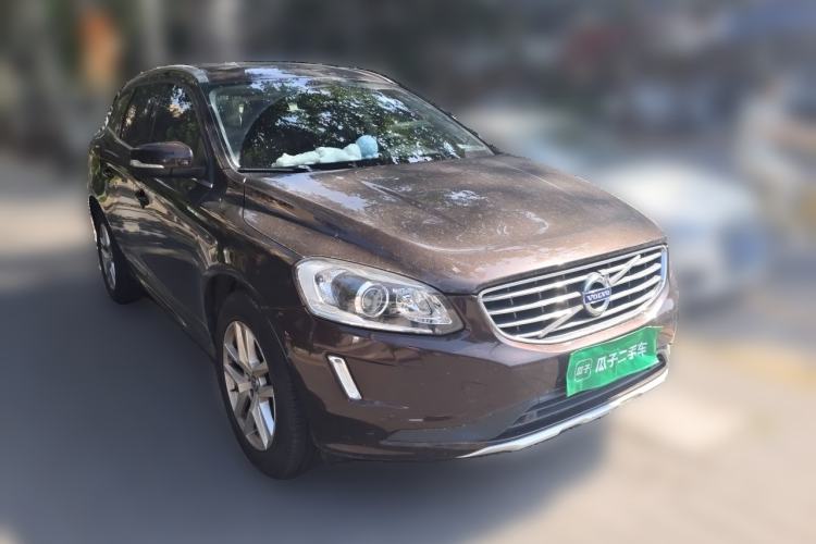 Used Volvo XC60 2016 T5 Smart Upgrade Model Front Right 45 Deg