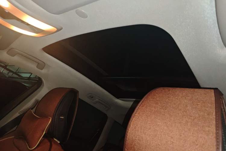 Used Volvo XC60 2016 T5 Smart Upgrade Model Headliner