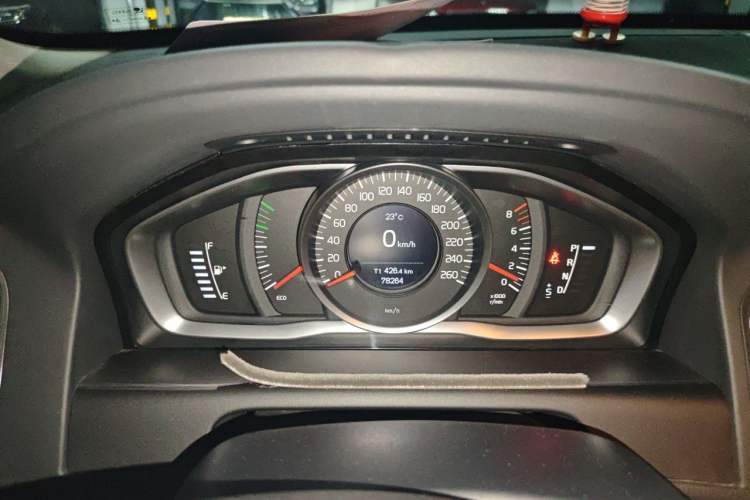 Used Volvo XC60 2016 T5 Smart Upgrade Model Instrument Cluster