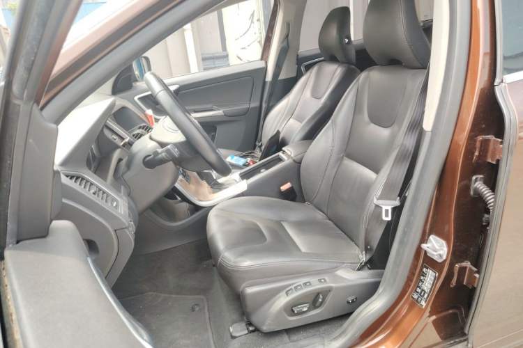 Used Volvo XC60 2016 T5 Smart Upgrade Model Left Front Seat