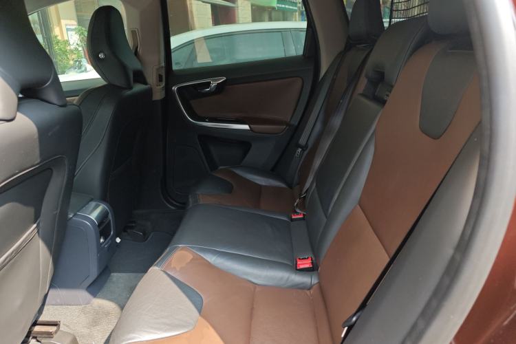 Used Volvo XC60 2016 T5 Smart Version Left Rear Seat