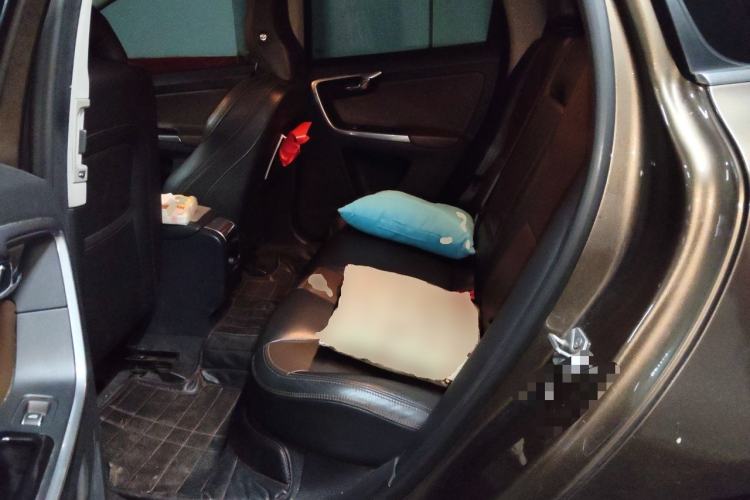 Used Volvo XC60 2016 T5 Smart Version Left Rear Seat