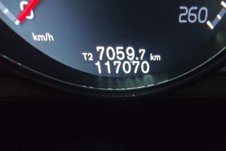 Used Volvo XC60 2016 T5 AWD Smart Drive Edition Odometer Close Up