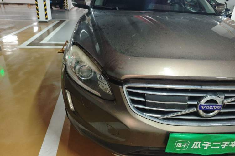 Used Volvo XC60 2016 T5 AWD Smart Drive Edition Right Front Headlight
