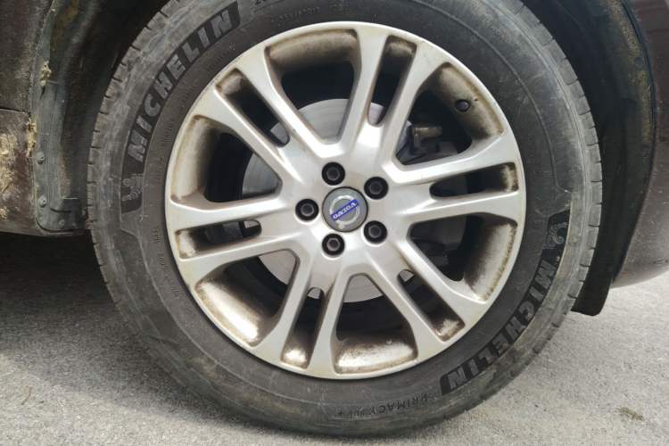 Used Volvo XC60 2016 T5 Smart Upgrade Model Right Front Wheel Hub