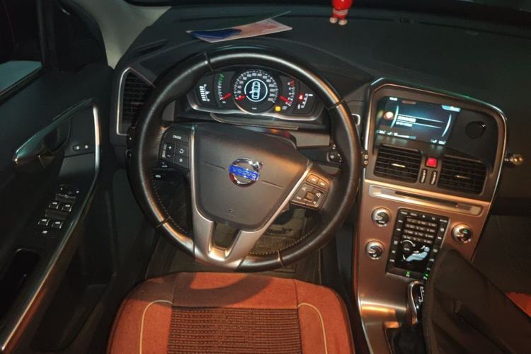 Used Volvo XC60 2016 T5 Smart Upgrade Model Steering Wheel
