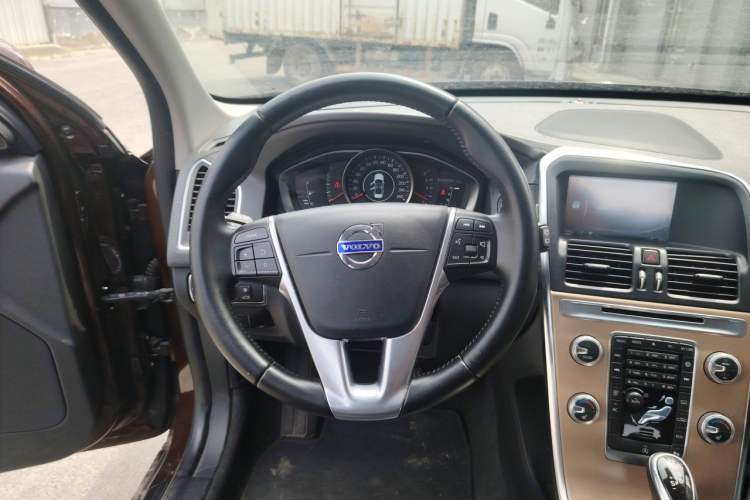 Used Volvo XC60 2016 T5 Smart Upgrade Model Steering Wheel