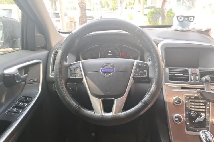 Used Volvo XC60 2016 T5 Smart Upgrade Model Steering Wheel