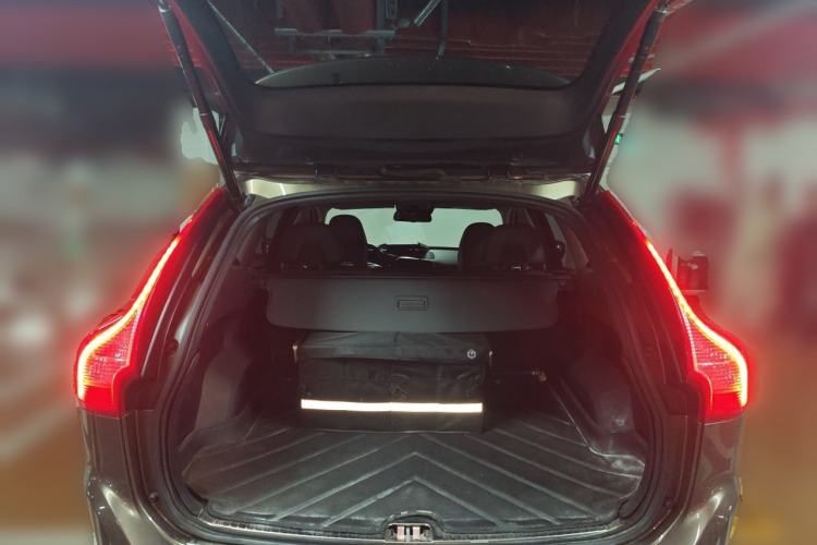 Used Volvo XC60 2016 T5 AWD Smart Drive Edition Trunk