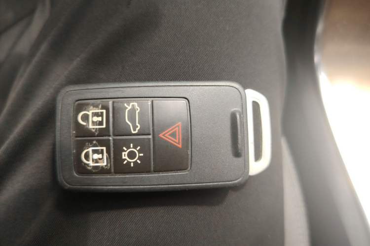Used Volvo XC60 2016 T5 Smart Upgrade Model Vehicle Key