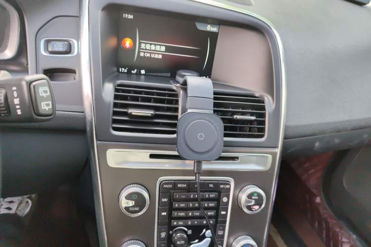 Used Volvo XC60 2016 T5 Smart Version Audio And AC Panel