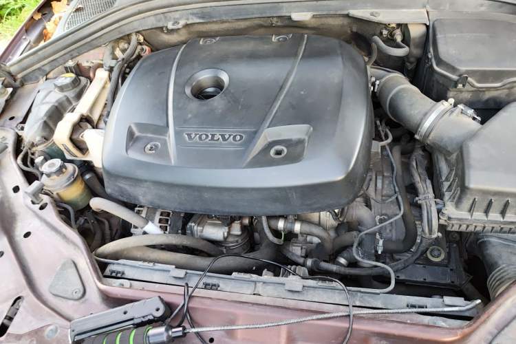 Used Volvo XC60 2016 T5 Smart Version Engine Bay