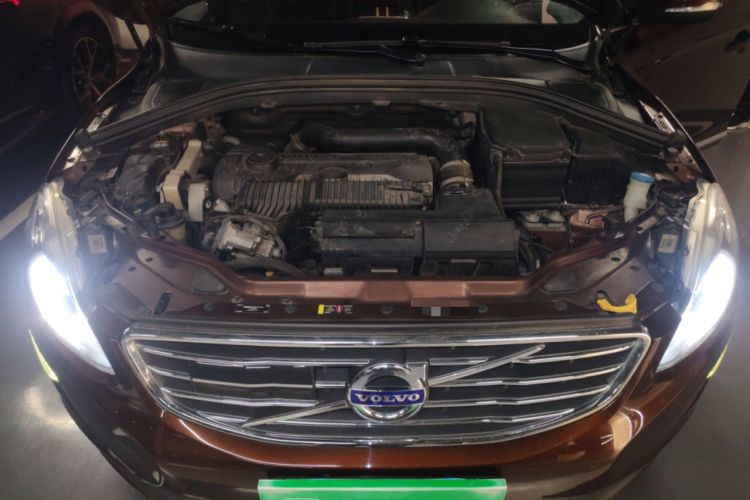 Used Volvo XC60 2016 T5 AWD Smart Drive Edition Engine Bay