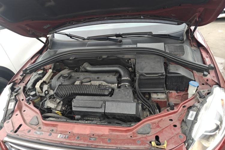Used Volvo XC60 2016 T5 AWD Zhiyuan Edition Engine Bay