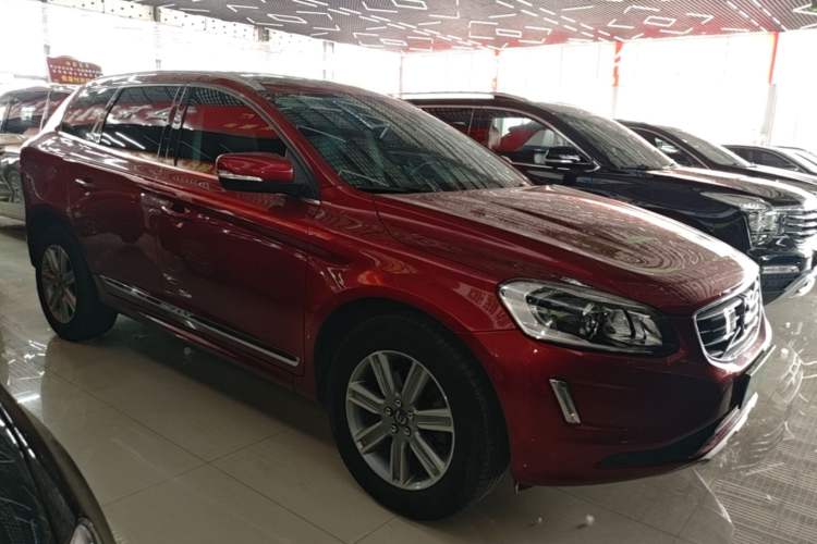 Used Volvo XC60 2016 T5 AWD Zhiyuan Edition Front Right 45 Deg